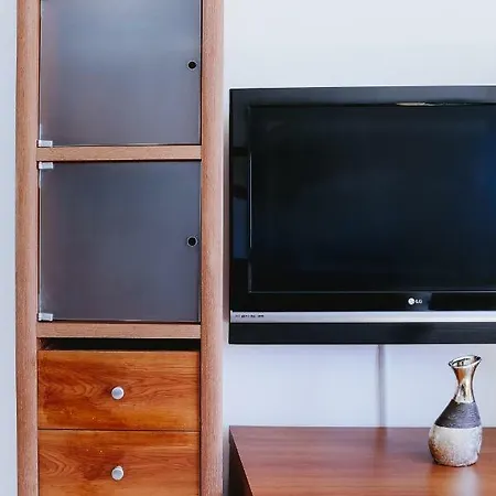 Lägenhet Amplia Apartamento Con 3 Dormitorio, Ascensor Y Garaje