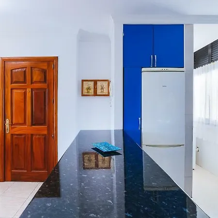 Lägenhet Amplia Apartamento Con 3 Dormitorio, Ascensor Y Garaje Vecindario (Gran Canaria)