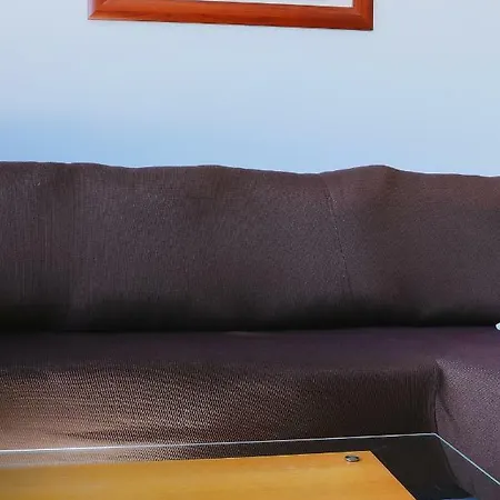 Amplia Apartamento Con 3 Dormitorio, Ascensor Y Garaje Vecindario (Gran Canaria)