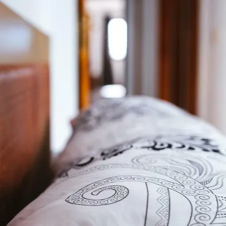 Amplia Apartamento Con 3 Dormitorio, Ascensor Y Garaje *
