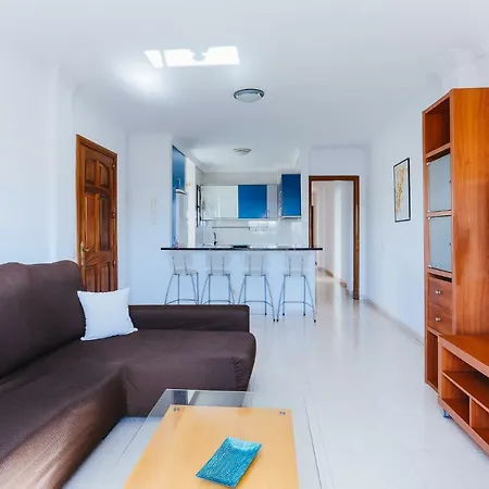 Amplia Apartamento Con 3 Dormitorio, Ascensor Y Garaje Lägenhet *