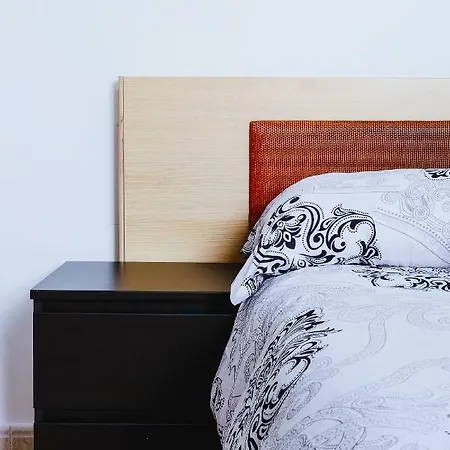 Amplia Apartamento Con 3 Dormitorio, Ascensor Y Garaje Lägenhet