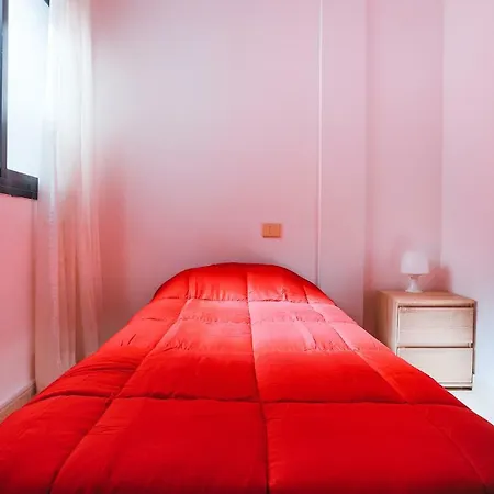 Amplia Apartamento Con 3 Dormitorio, Ascensor Y Garaje Vecindario (Gran Canaria)