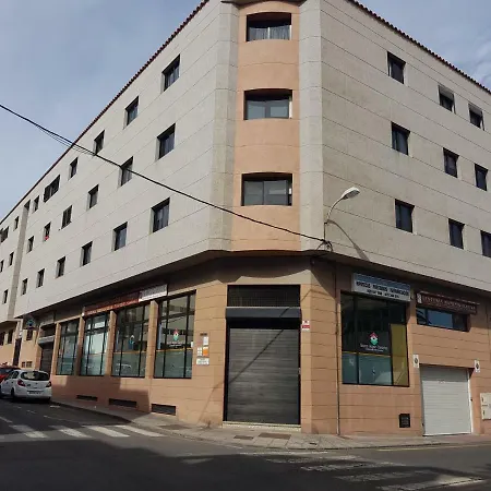 Amplia Apartamento Con 3 Dormitorio, Ascensor Y Garaje Lägenhet