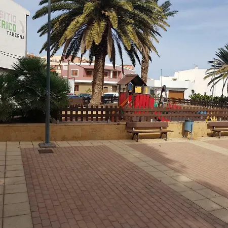 Amplia Apartamento Con 3 Dormitorio, Ascensor Y Garaje * Vecindario (Gran Canaria)